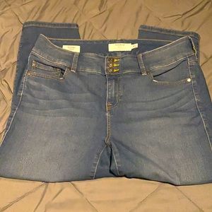 🛍🎀Torrid Crop Jegging Size 18🛍🎀